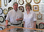 Familie Fittkau in Ihrem Schmuck und Uhrengeschäft in Burg im Spreewald Familie Fittkau in Ihrem Schmuck und Uhrengeschäft in Burg im Spreewald