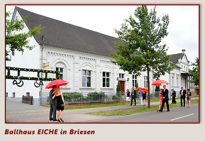 das Ballhaus EICHE in Briesen (Spreewald) das Ballhaus EICHE in Briesen (Spreewald)
