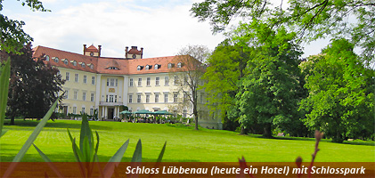 Komplettansicht des Hotel Schloss Luebbenau im Spreewald