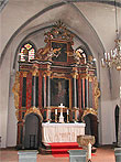reich verzierter Altar in der Klosterkirche